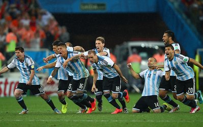 هلند 0 (2) - آرژانتین 0 (4) / آرژانتین پس از 24 سال در فینال رقیب آلمان شد