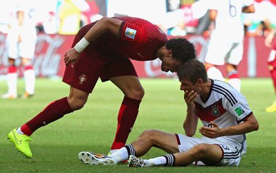 اخراج په‌په به دلیل رفتار غیر ورزشی