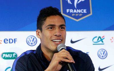 آمادگی منچستر یونایتد برای جذب رافائل واران 