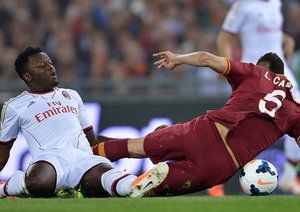 سولی علي مونتاری - لیاندرو کاستان|درگیری سولی مونتاری کاستان بر سر توپ