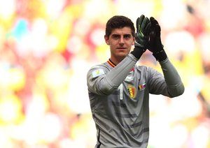 تیبات كورتوا|جواب دروازه بان تیم ملی بلژیک ،  تیبات كورتوابه ابراز احساسات هواداران تیمشان .