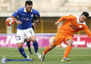 سایپا 0-1 استقلال/ هفته یازدهم|این بازی با تک گل آرش برهانی به پایان رسید و استقلال فاصله خود را با صدر جدول کاهش داد.