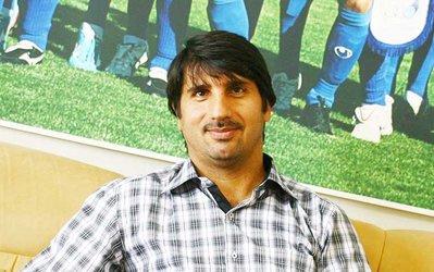 حسن‌زاده: استقلال به زمین سفت خورد و گاف داد / قلعه‌نویی با کرار به مشکل خورد چه برسد به مظلومی