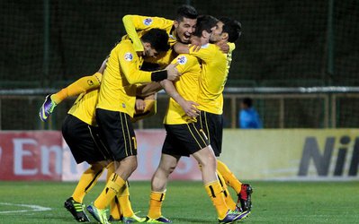 وریا غفوری: موقعیت‌هایمان گل می‌شد استقلال را با 7 گل می‌بردیم