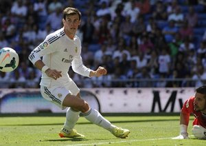 گرت بیل - فرانسیسکو کاسیا