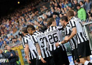 شادی بازیکنان یووه