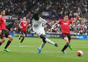 بافتیمبی گومیس|سوانسی 2 - 1 منچستر یونایتد / لیگ جزیره