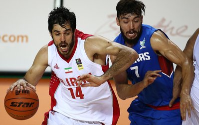 صحبت‌های تند صمد نیکخواه‌‌بهرامی عليه كامرانی: مصاحبه مهدی سراسر كذب است / اين حرف‌ها برای خودش بد است