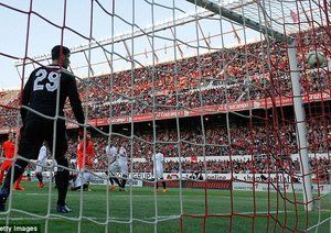 ًضربه کرنر|سه ویا 2 - 2 بارسلونا / لالیگا