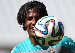 برونو  آلوٍز