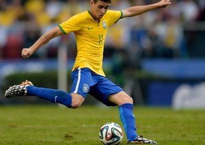 اسکار|شوتی سرکش که توسط بازیکن برزیل اسکار زده شد.