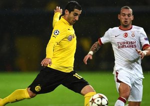 هنريخ مخیتاریان - وسلی اشنایدر