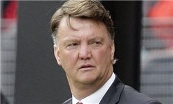 لوئیس فان خال بعد از رد کردن نظر قبلی اش مبنی بر کناره گیری از فوتبال: احتمال دارد قراردادم را با منچستر یونایتد تمدید کنم