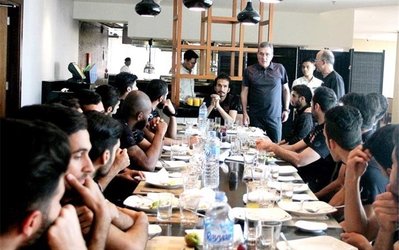 سرخپوشان شارژ مالی شدند