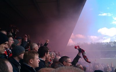 ستون سه‌شنبه: «FourFourTwo» | احترام به تماشاچی؛ از آنفیلد تا آزادی!