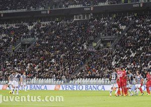 یوونتوس 4-0 کاتانیا / هفته ی دهم|یوونتوس با اقتدار کاتانیا را از پیش رو برداشت.