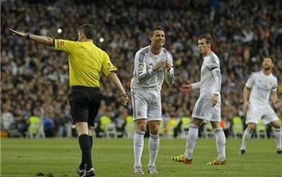 رونالدو: رئال مادرید مقابل یک تیم 12 نفره بازی می‌کرد