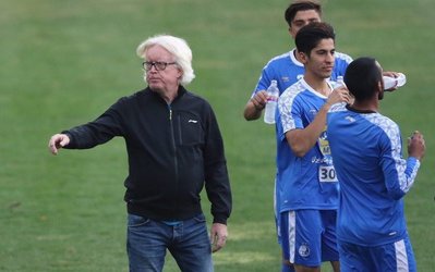 ناتوانی شفر در برطرف کردن دو ضعف کلیدی آبی ها