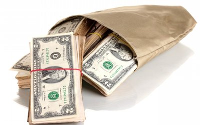 گفت‌وگوی متافوتبال با منشی علی کفاشیان درباره گم شدن ۴۰۰ هزار دلار در فدراسیون فوتبال / مریم عرب: پارسال هم از وزارت خارجه پول گرفتیم / پول سال گذشته برای afc بود امسال را نمی‌دانم / پول‌ها رفته جایی که سایر پول‌ها می‌رود!