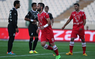 جام حذفی | برتری خفیف پرسپولیس مقابل بنه‌گز در نیمه نخست