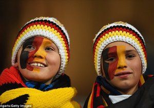 هواداران آلمان|آلمان 4 - 0 جیبرالتِر / مقدماتی جام ملت های اروپا