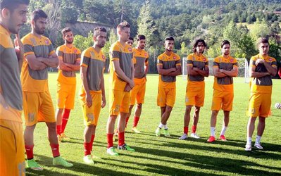 تغییر زمان دیدار پرسپولیس و گنچلربیلی