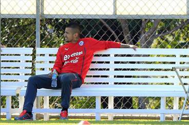 آرتورو ویدال به بازی با استرالیا می‌رسد