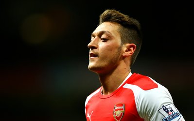 اوزیل: هم‌تیمی‌هایم از من درباره کلوپ می‌پرسند!