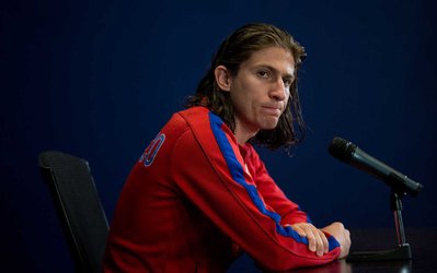 لوئیس: با هواداران در زمین حرف می‌زنم