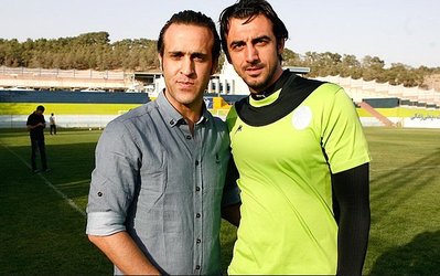 حاشیه‌های تمرین پیکان | رحمتی خواستار گفت‌وگوی خصوصی با کریمی شد/ هدیه باشگاه پیکان به مربی تیم ملی