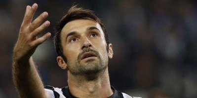 آرسنال، در پی جذب ووچینیچ.