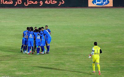 نگاهی به اتفاقات مشکوک در تیم آبی | دوباره قلعه‌نویی و خیانت در استقلال/دربی معروف شش‌تایی‌ها هم هست!