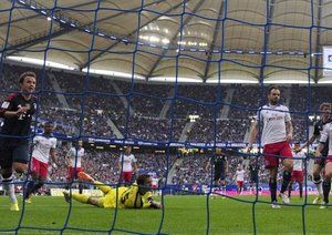 ˣماریو گُتزه|صحنه باز شدن دروازه هامبورگ از نمایی دیگر