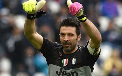 کنفرانس مطبوعاتی روز چهارشنبه بارزالی و بوفون برای اعلام تمدید قرارداد با یووه