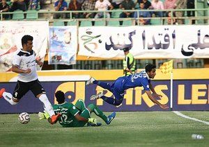 برخورد بازیکنان