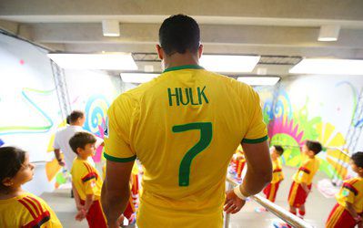 Top Ten | ده فوتبالیست قوی پای برتر