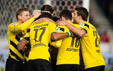 بوندسلیگا | اشتوتگارت 2 - دورتموند 3 / فراموشی بحران با سومین پیروزی متوالی + چیدمان دو تیم ، ویدئوی بازی و گزارش تصویری