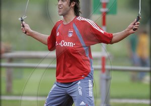 گالری تصاویر علی کریمی