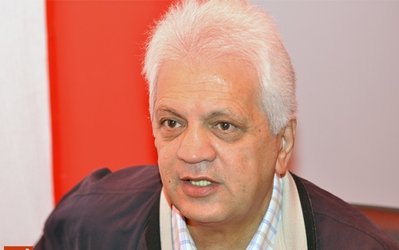 امير حاج‌رضايی‌: مردم ديگر واليبال را به فوتبال ترجيح می‌دهند / مردم به بازی‌ گرفته شده‌اند