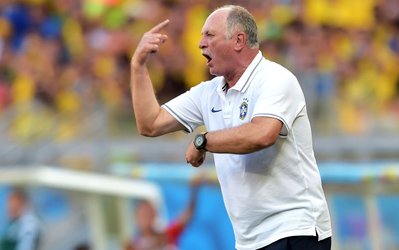 اسکولاری از سرمربیگری گرمیو کناره‌گیری کرد