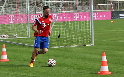 خبر خوب برای بایرنی‌ها / ریبری پا به توپ شد