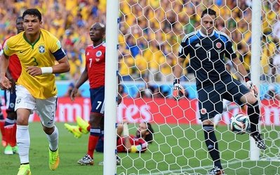 اعتراض برزیلیها به کارت زرد سیلوا