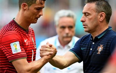 دلداری سرمربی به فرمانده+عکس