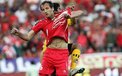 بنگر: بعد از تماس دایی، 20 دقیقه‌ای قراردادم را تمدید کردم