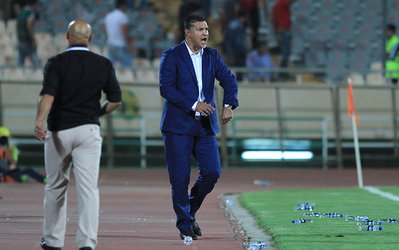 دایی: مگر دیکتاتوری است که در مورد داوری حرف نزنیم؟!