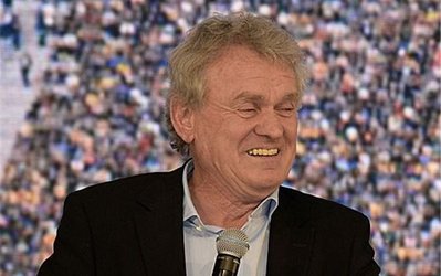 سپ مایر: اگر نویر توپ طلا را نبرد یعنی رأی دهندگان کور هستند!