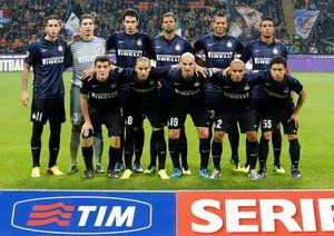 اینتر میلان - ورونا هفته ی نهم|اینتر میلان با نتیجه ی چهار بر دو ورونا را از پیش رو برداشت.