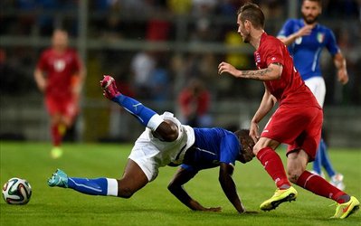 ایتالیا ۱ - لوکزامبورگ ۱ / توقف عجیب آتزوری