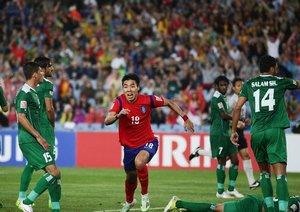 شادی بازیکن کره بعد از گلزنی|کره جنوبی 2 - 0 عراق / جام ملت های آسیا 2015