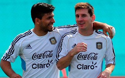 آگوئرو: مسی را به منچسترسیتی می‌آورم